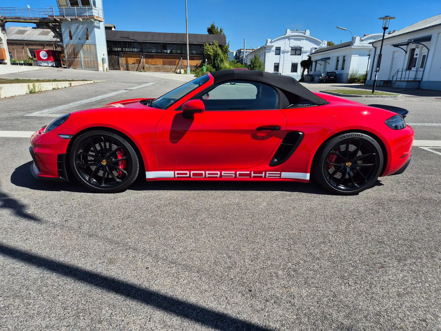 Porsche 718 Spyder PDK Rot - 2