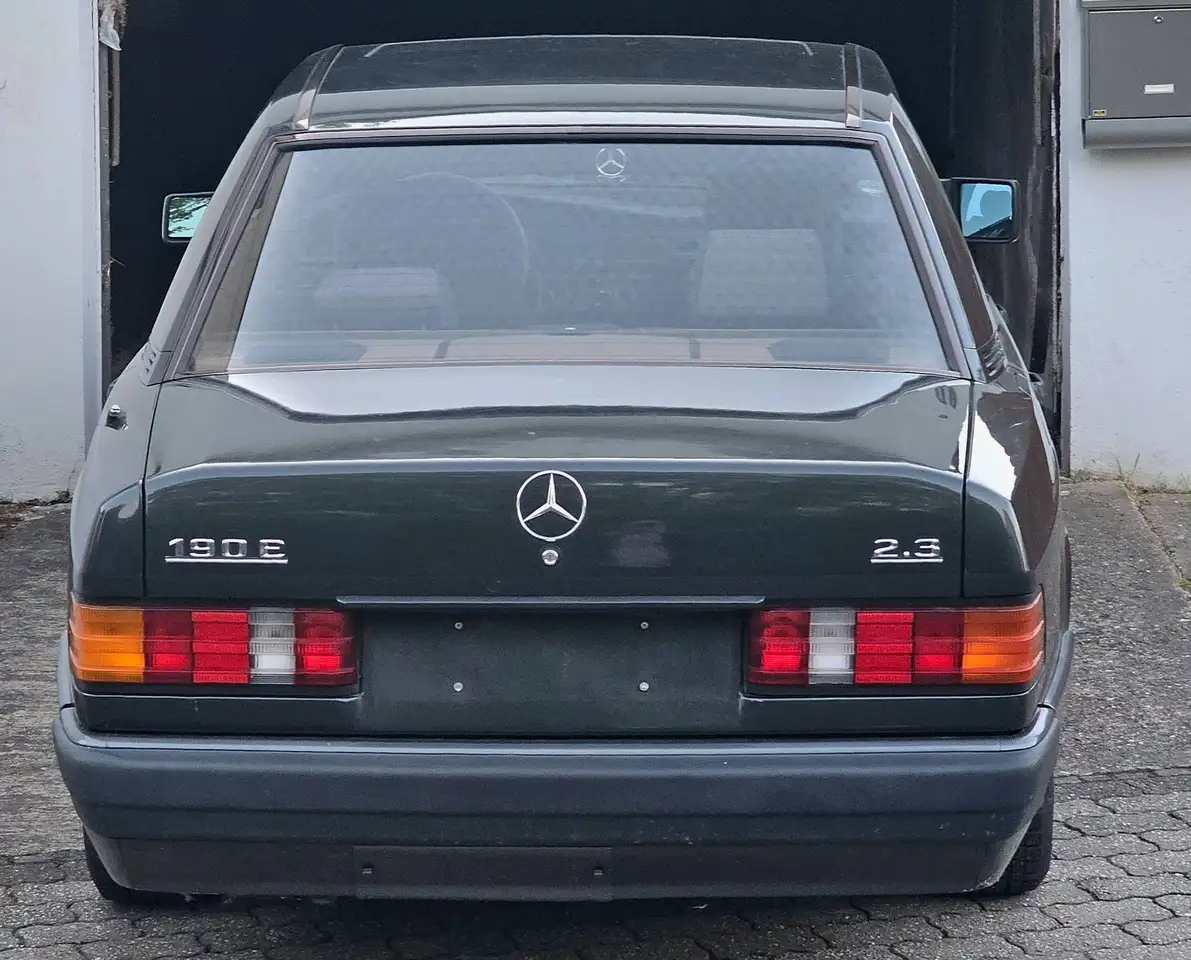Mercedes-Benz 190 E 2.3, foto 12