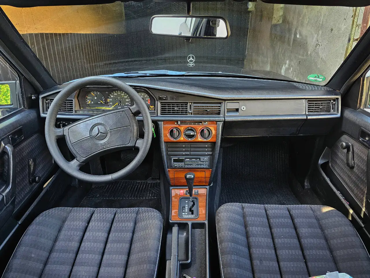 Mercedes-Benz 190 E 2.3, foto 6