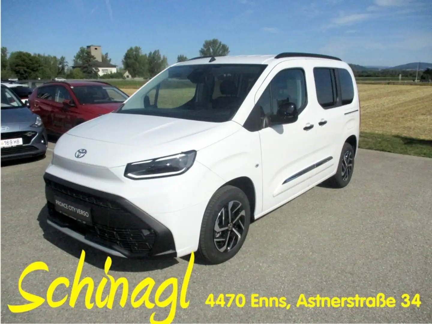 Toyota Proace City Verso 1,2 B 110 L1 5 tg + Navi Paket Weiß - 1