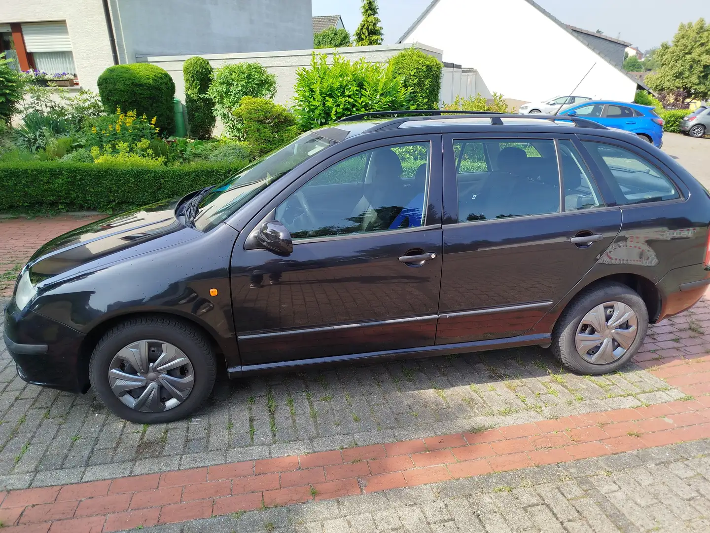 Skoda Fabia Fabia 1.4 16V Combi Ambiente Schwarz - 1