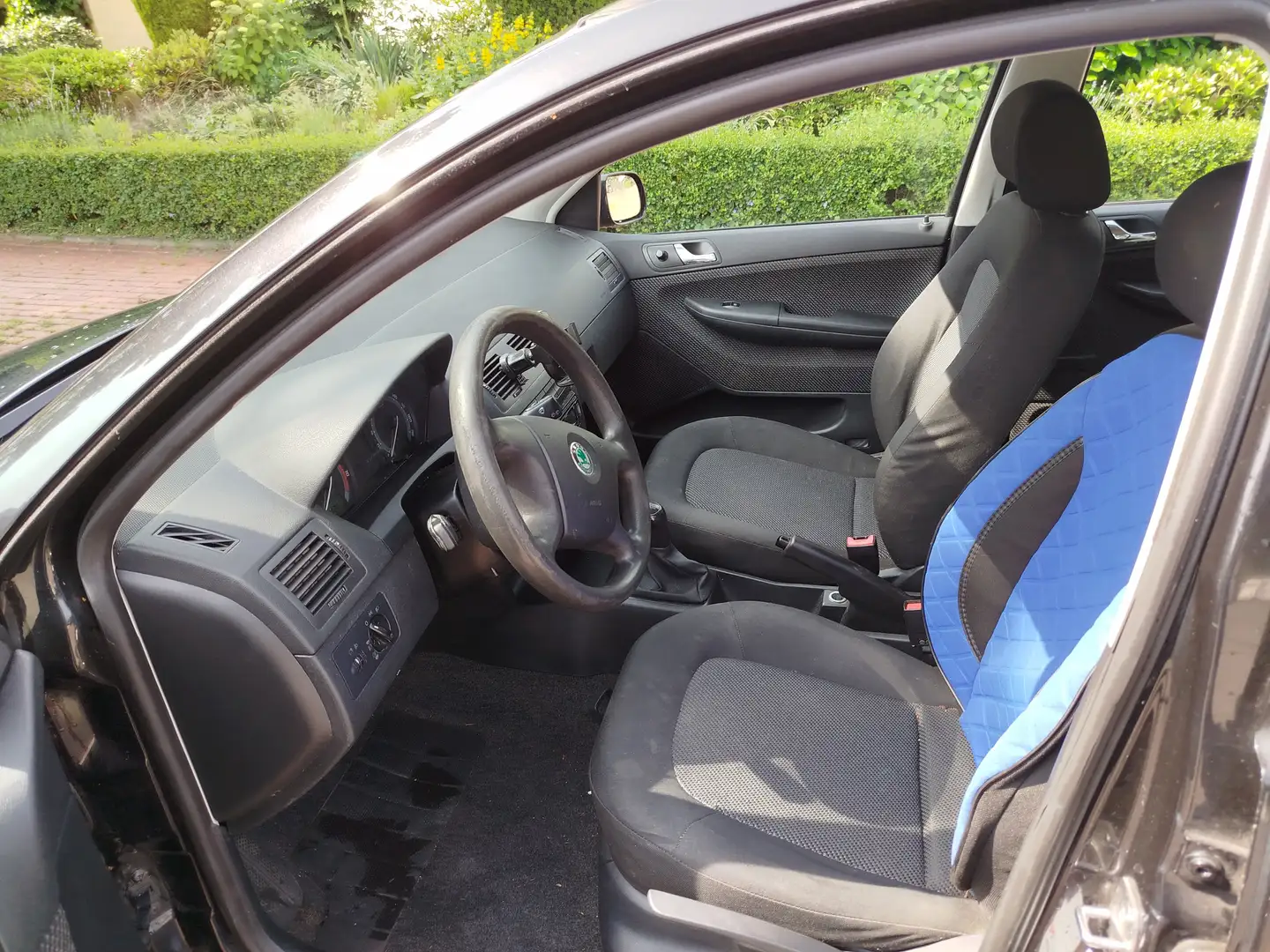 Skoda Fabia Fabia 1.4 16V Combi Ambiente Schwarz - 2