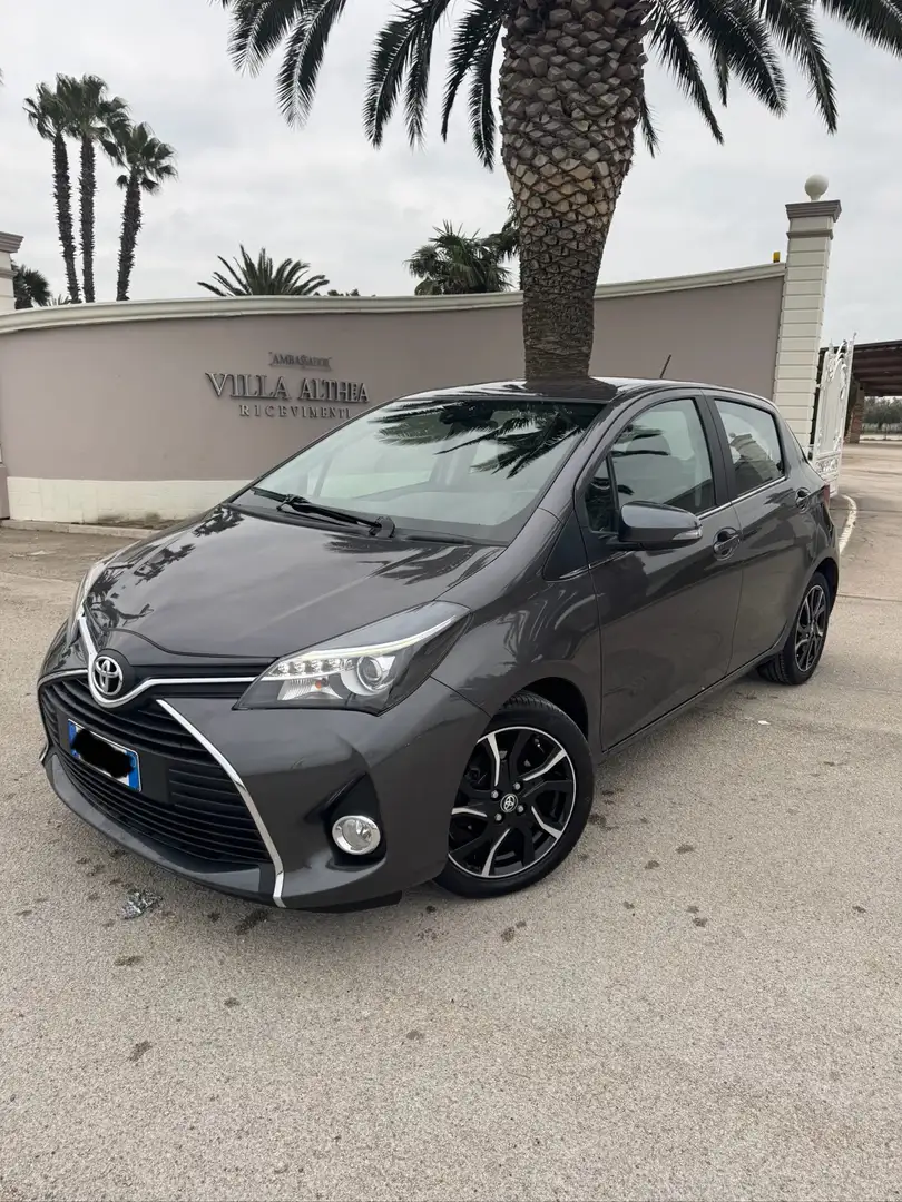 Toyota Yaris 5p 1.4 d-4d versione lounge iper full NUOVA - 1