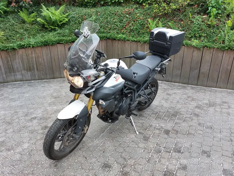 Triumph Tiger 800