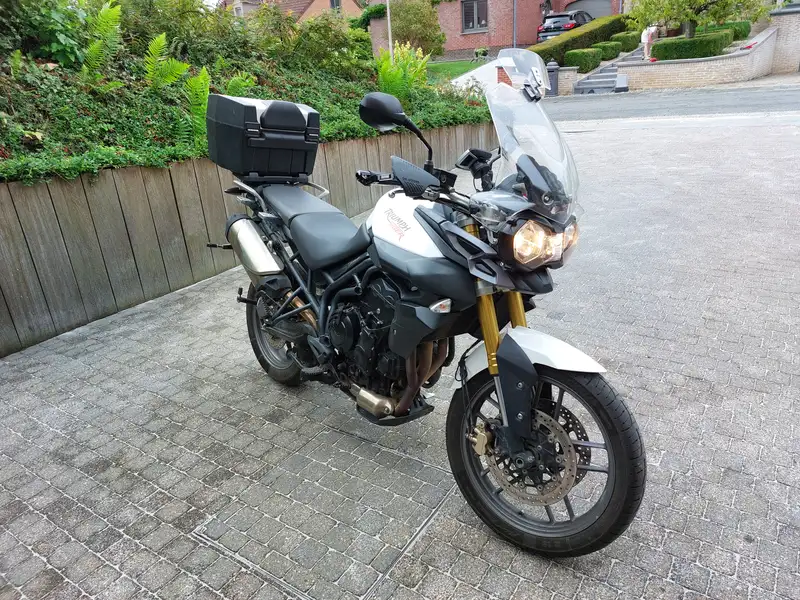 Triumph Tiger 800 - foto 4