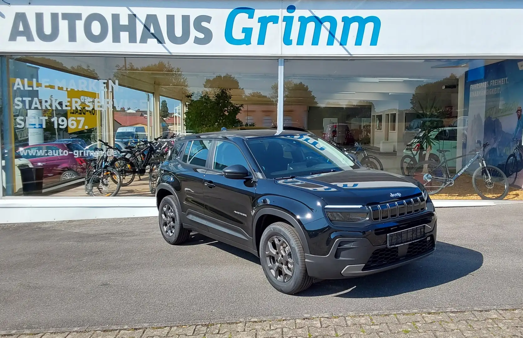Jeep Avenger 1.2 T3 48V e-Hybrid/Benzin Automatik Schwarz - 1