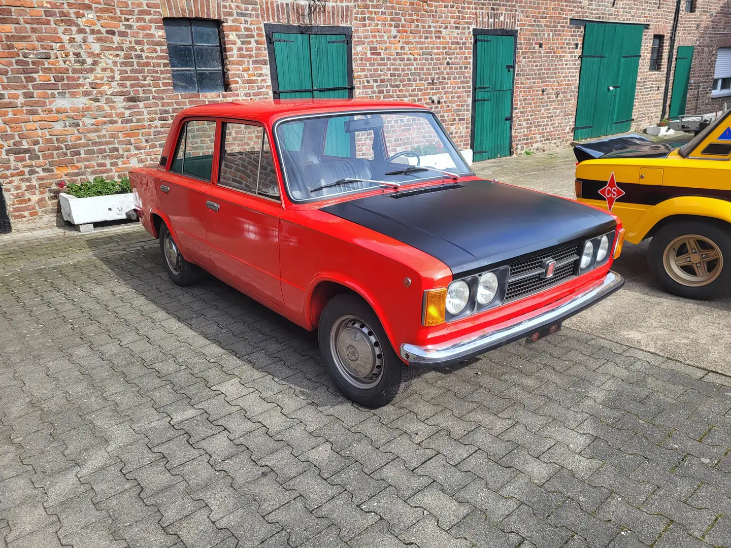 Fiat 124 Coupè Fiat 124 B Berlina Special Roşu - 1