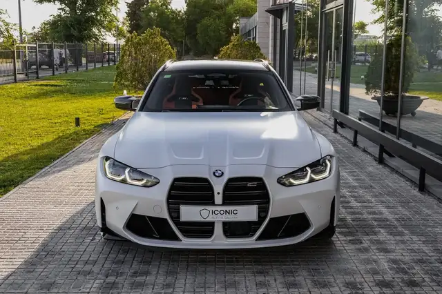 BMW M3 view 3