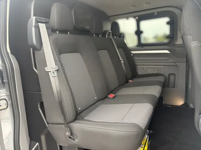 Volkswagen Transporter view 9