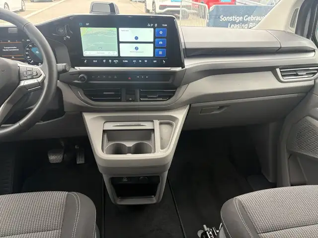 Volkswagen Transporter view 15