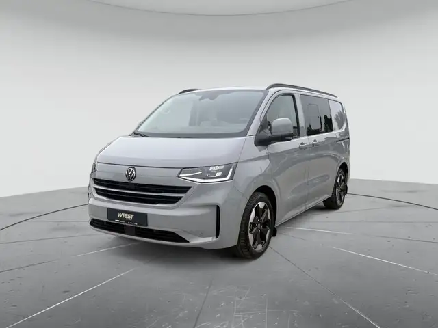 Volkswagen Transporter view 2