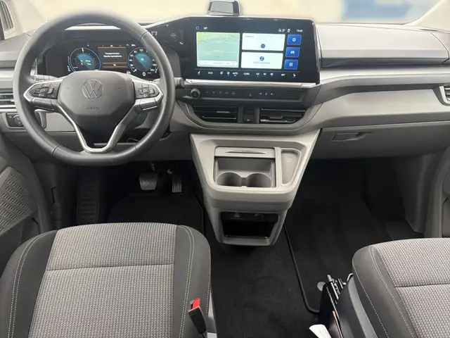 Volkswagen Transporter view 8