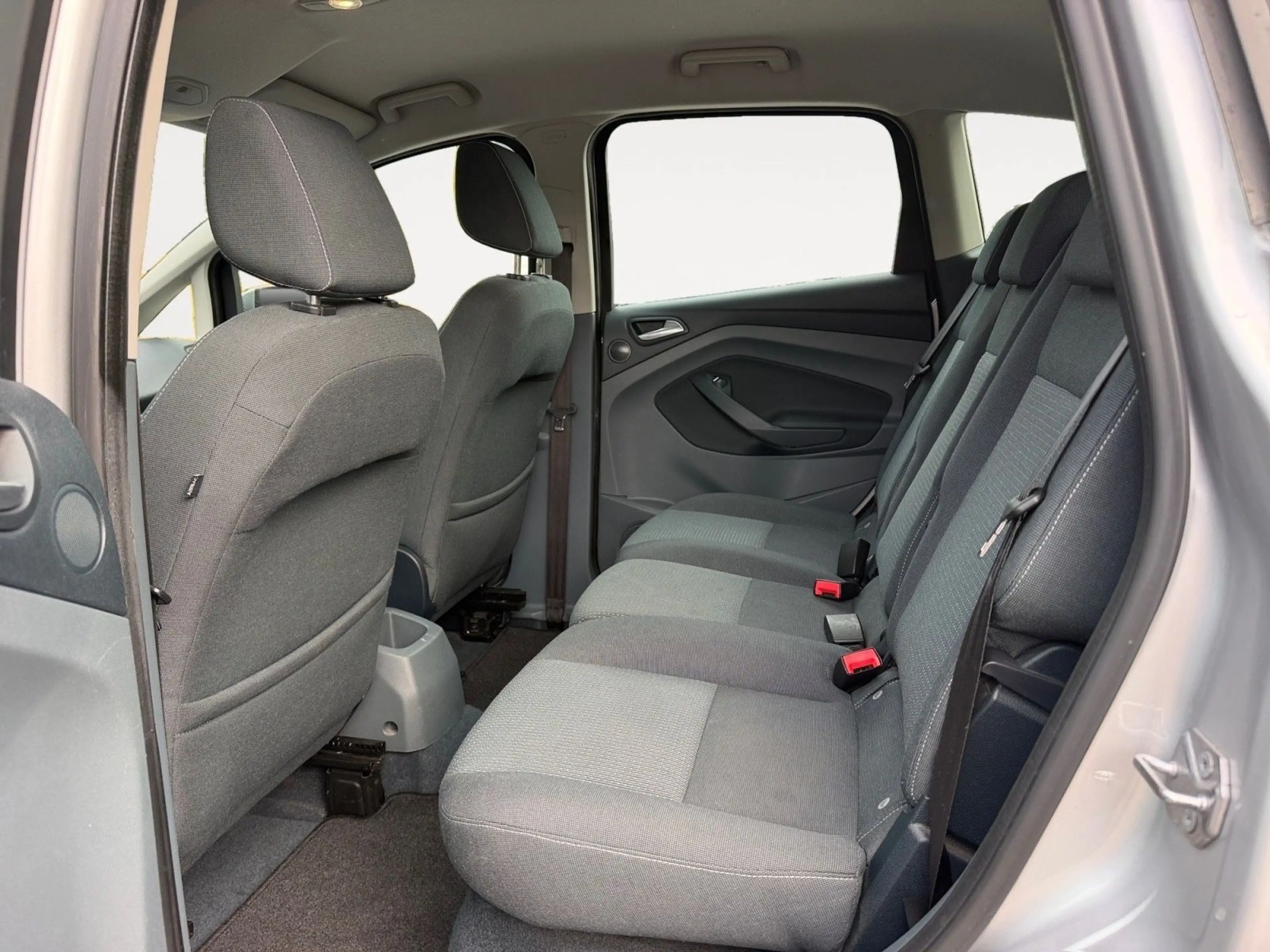 Ford C-Max C-MAX 1.6 Trend — photo 10