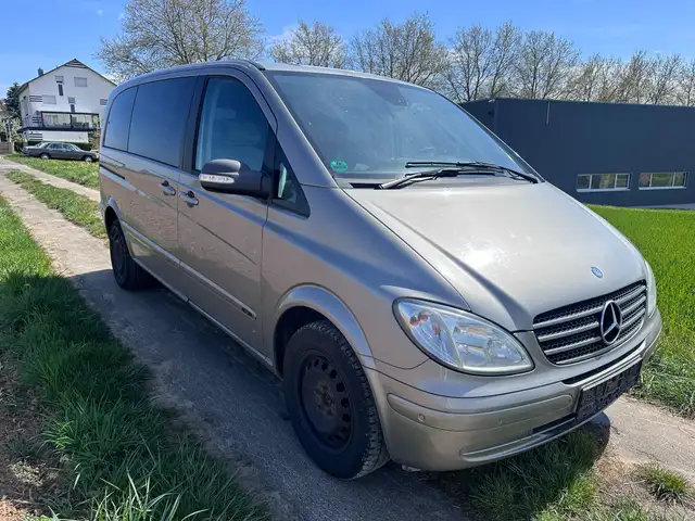 Mercedes-Benz Viano 2.2 CDI kompakt *6 Sitzer*Klima*Parkhilfe*AHK*