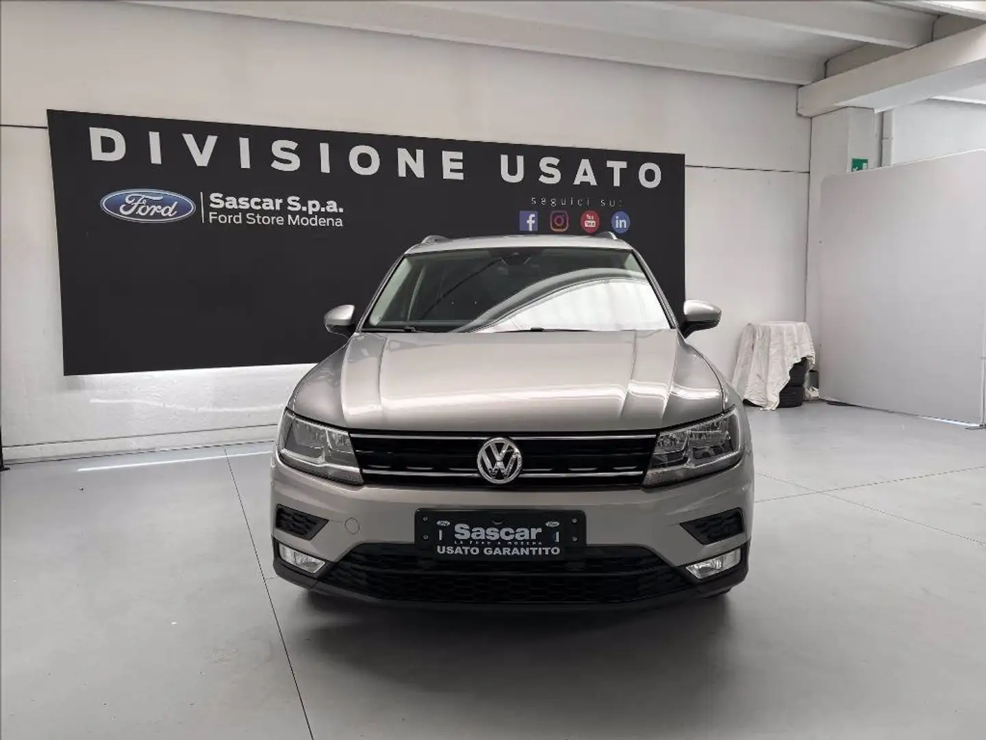 Volkswagen Tiguan 1.6 tdi Business 115cv Grigio - 2