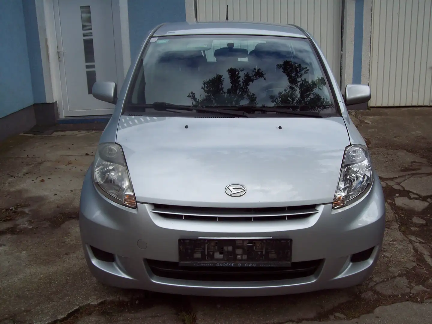 Daihatsu Sirion Silber - 2