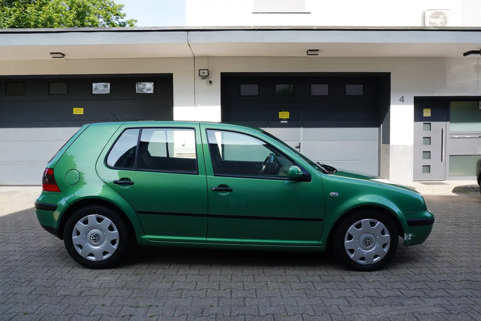 Volkswagen Golf 2.0 Comfortline Automatik+KLIMA+TÜV/01/2027 Vert - 2