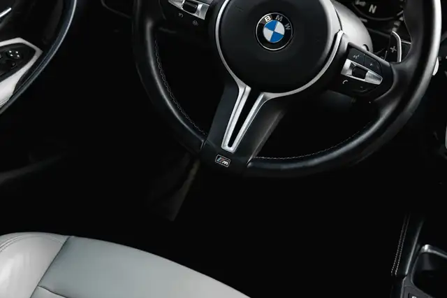 BMW M3 view 24