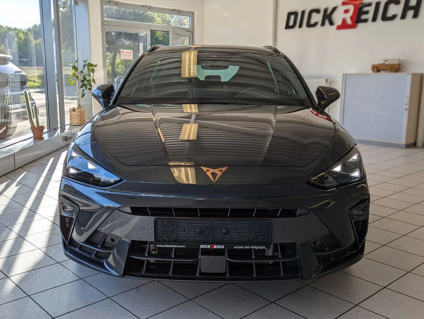 CUPRA Leon 1.5 eTSI Intelligent-Dynamic-Edge-Pake Cam Grijs - 2