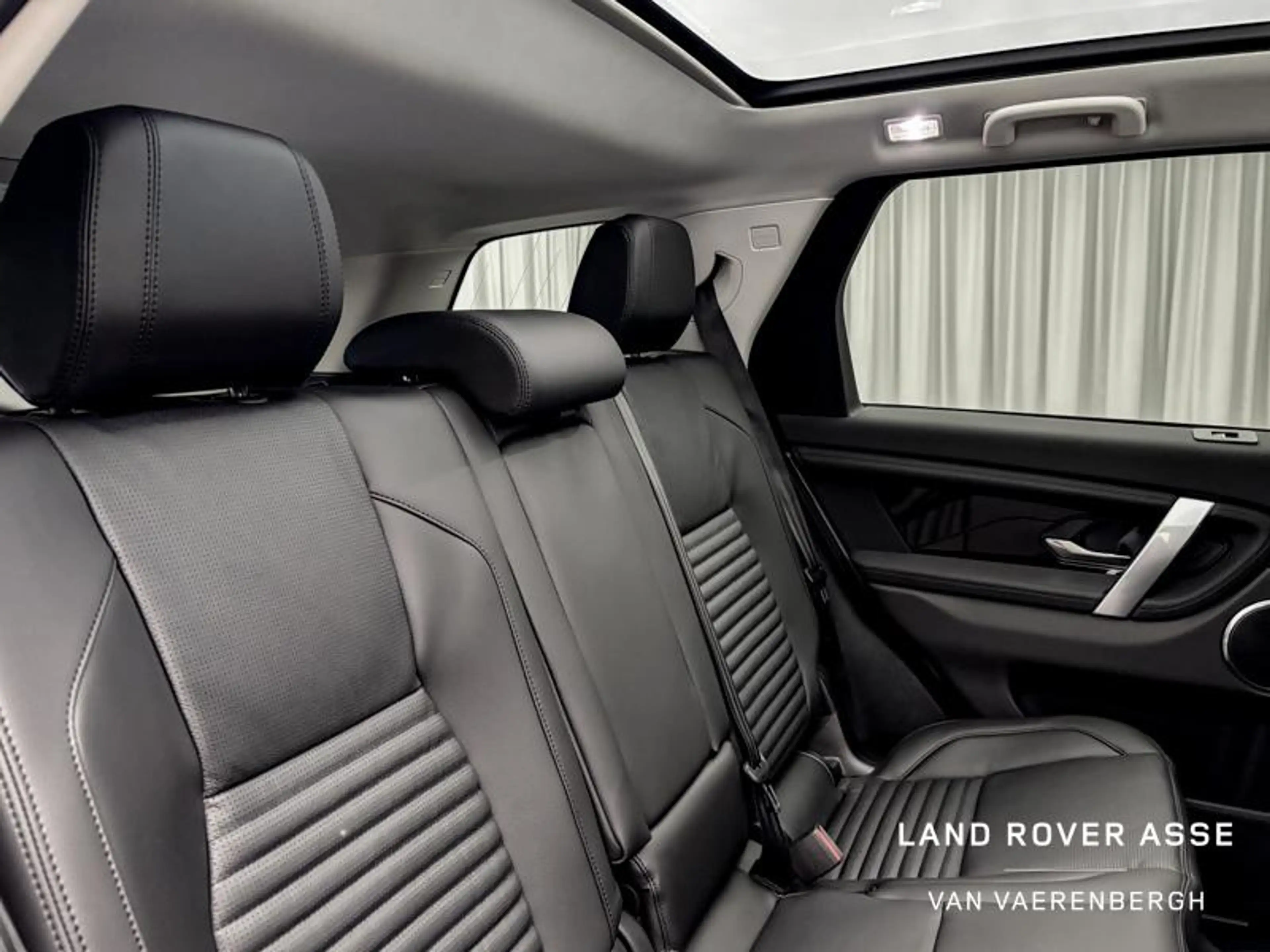 Land Rover Discovery Sport P270e S AWD — photo 7