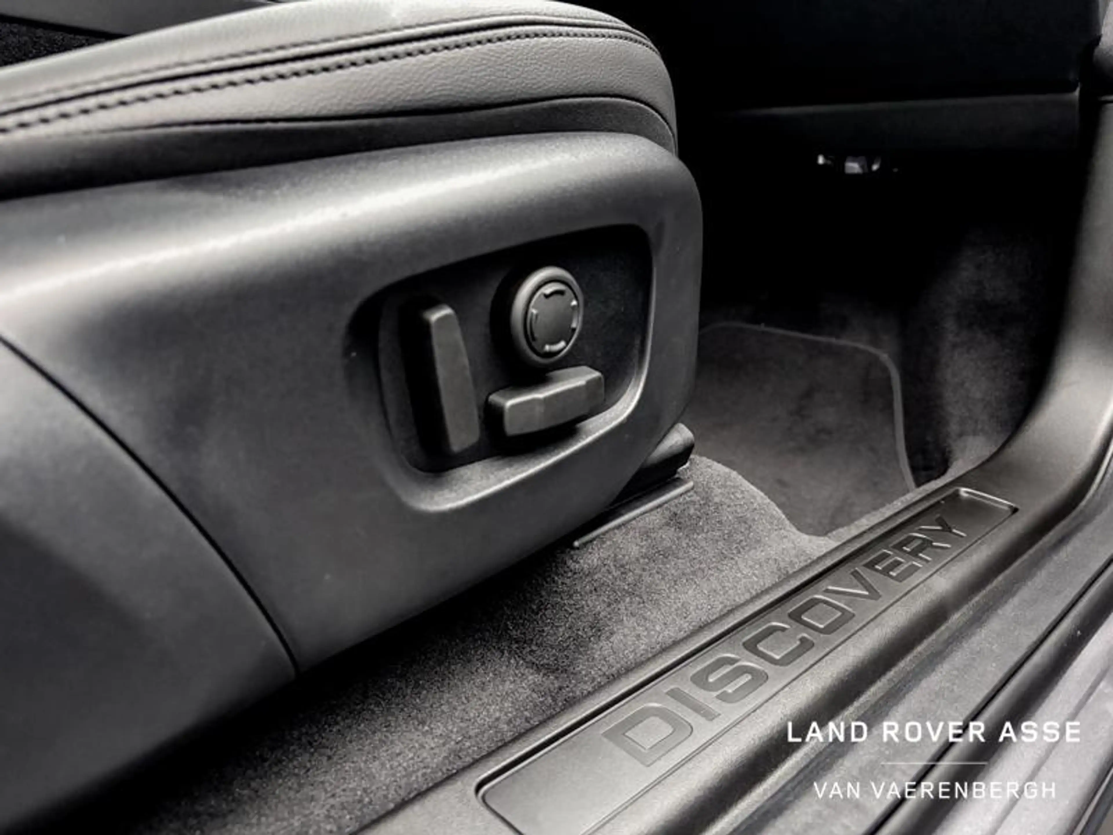 Land Rover Discovery Sport P270e S AWD — photo 5