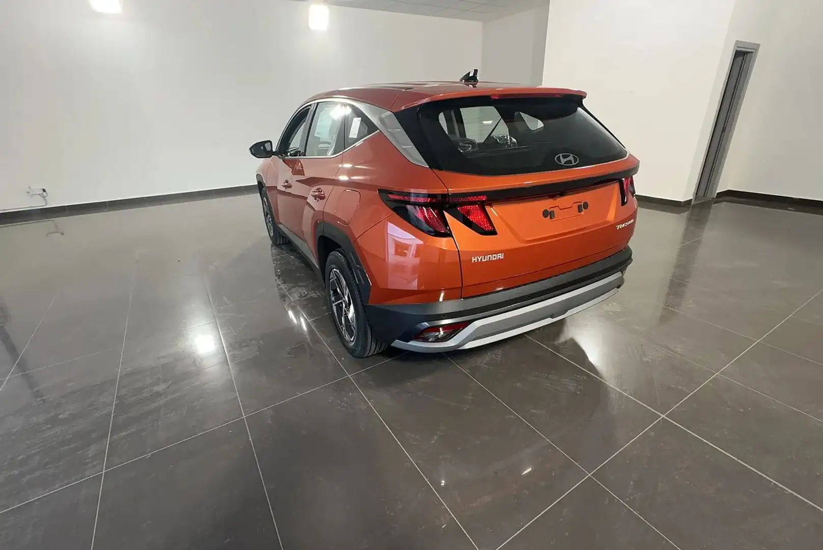 Hyundai TUCSON Tucson 1.6 CRDI Klass 115CV Orange - 2