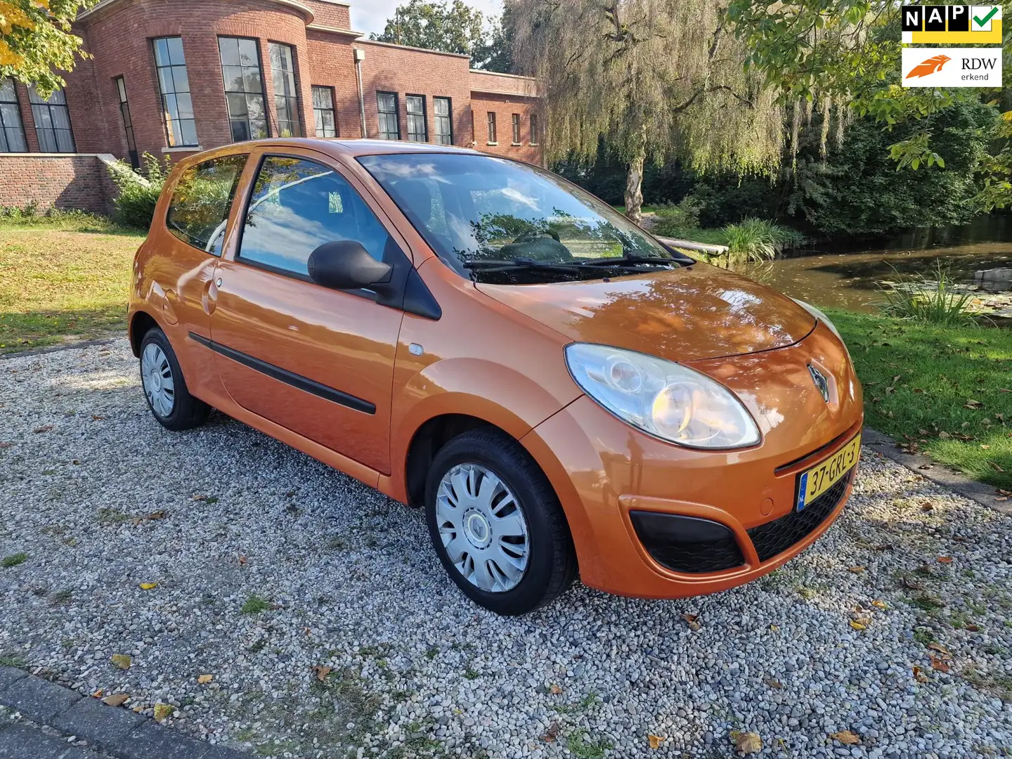 Renault Twingo 1.2 Authentique *apk:09-2025* AIRCO Oranje - 1