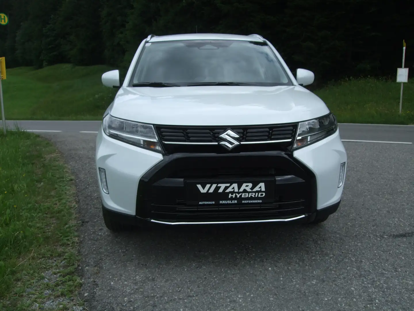 Suzuki Vitara Shine Allgrip Hybrid 6AT Weiß - 2