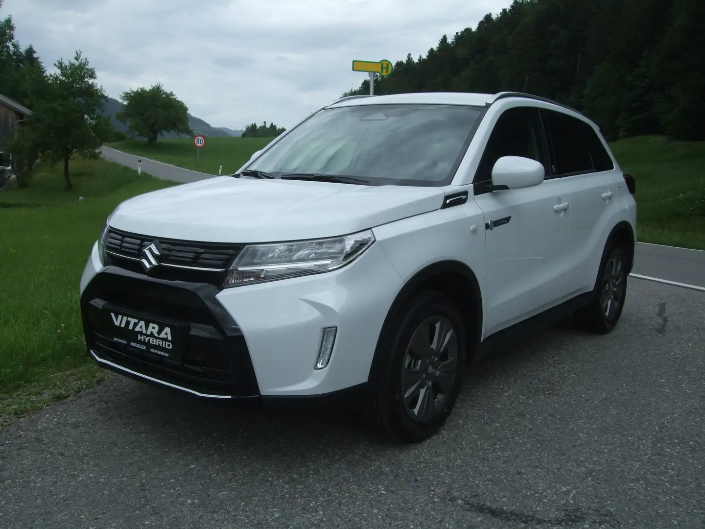 Suzuki Vitara Shine Allgrip Hybrid 6AT Weiß - 1