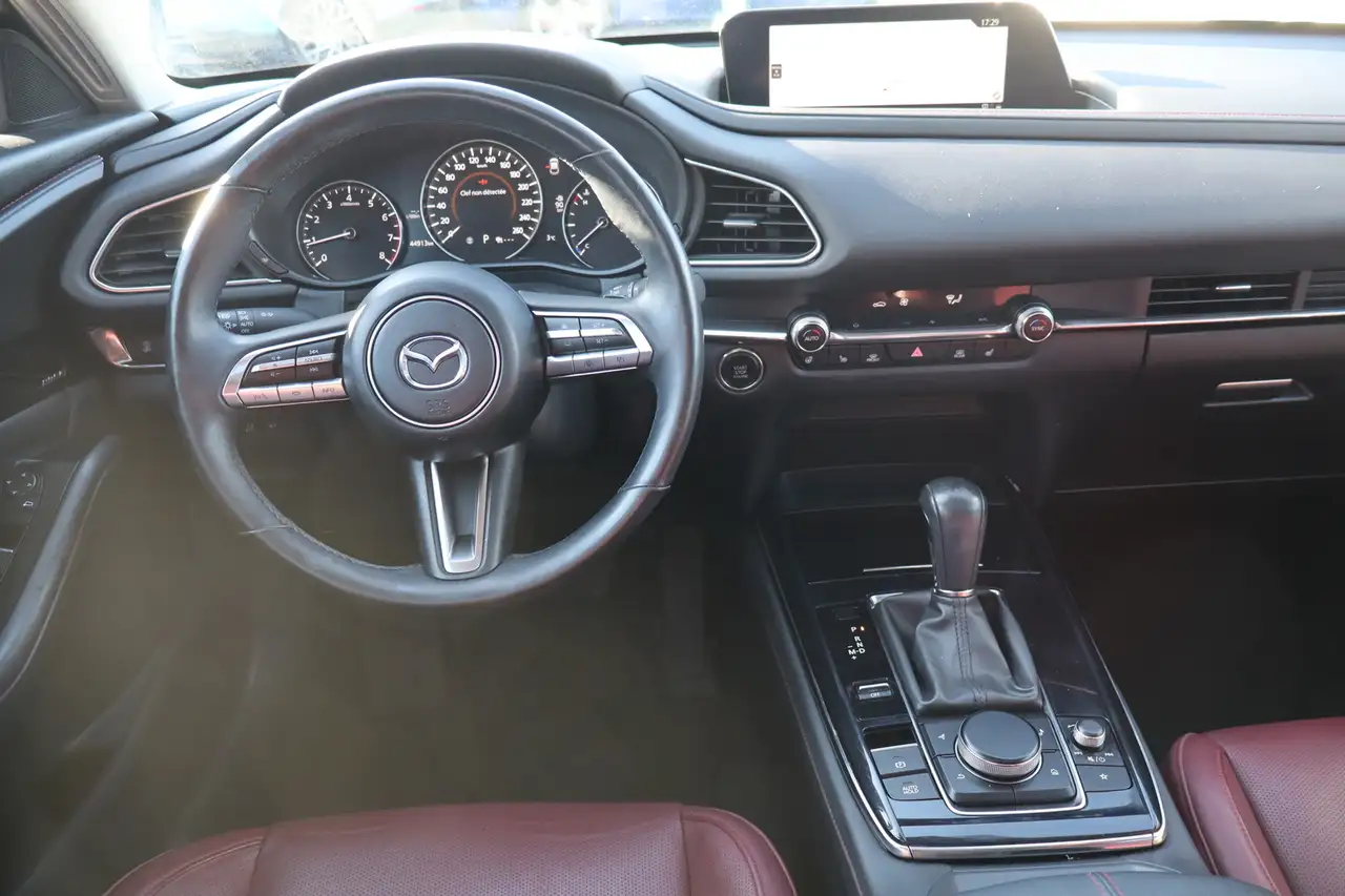 Mazda CX-30 снимка Mazda CX-30