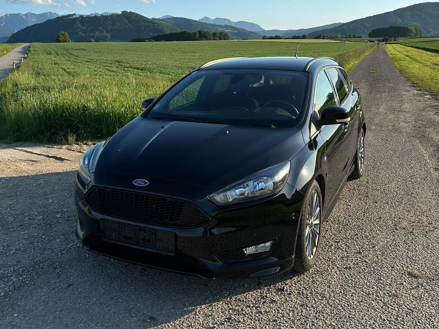 Ford Focus Focus Traveller 1,0 EcoBoost ST-Line ST-Line Schwarz - 1