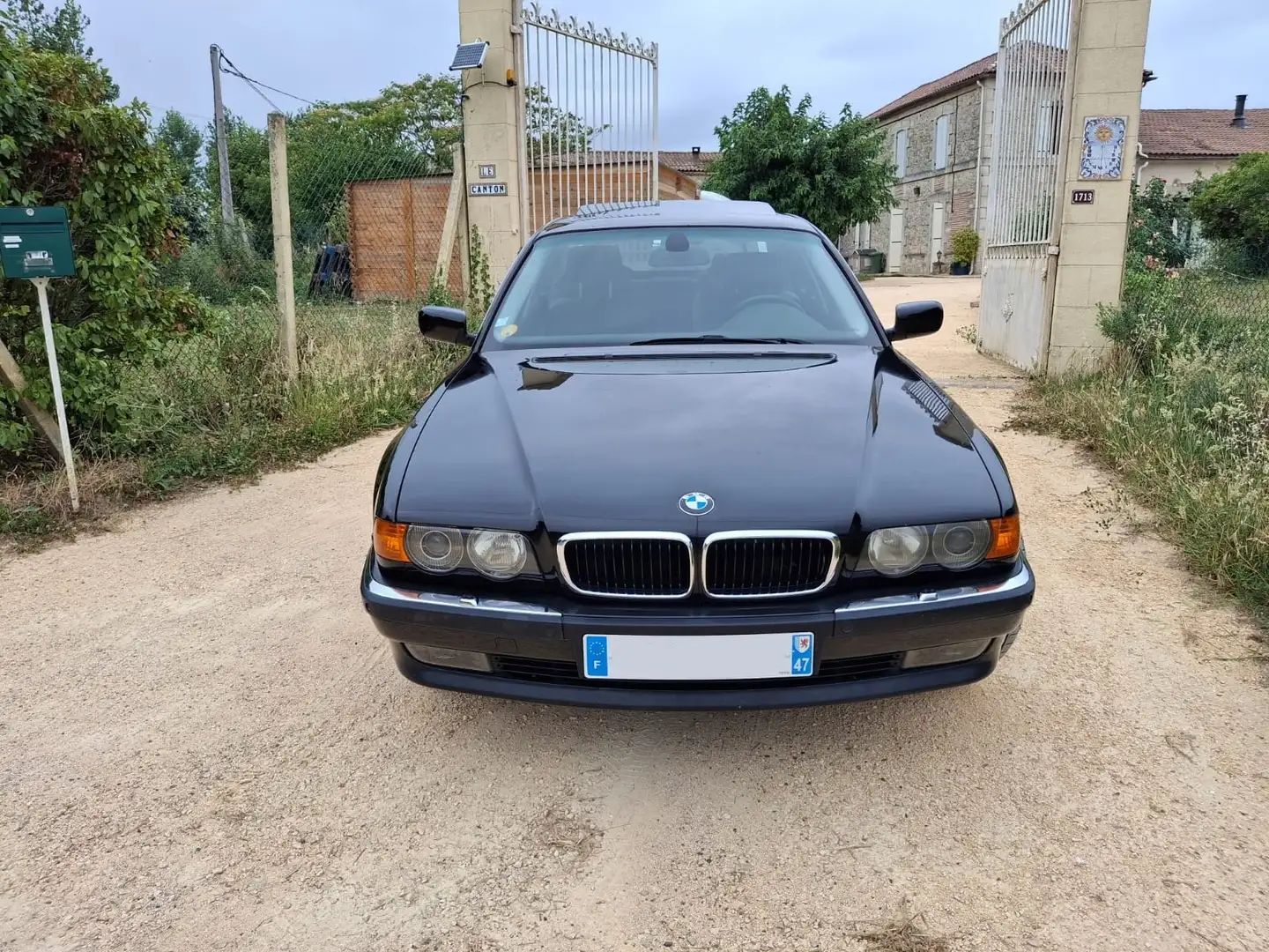 BMW 740 740i A Noir - 2