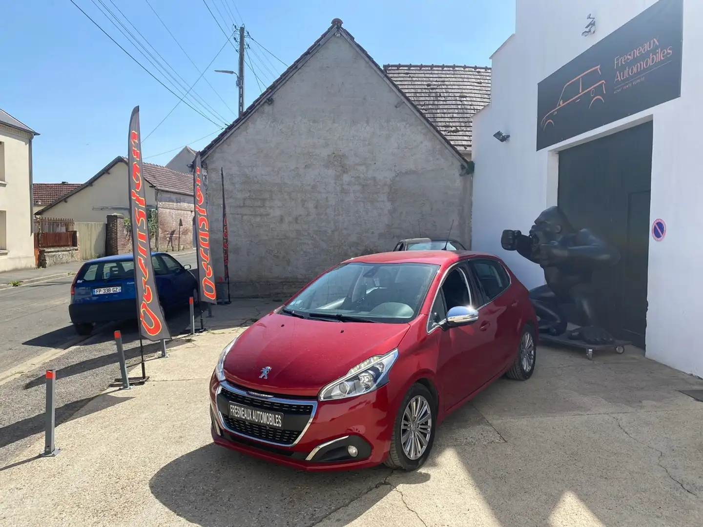 Peugeot 208 (2) 1.6 BLUEHDI 100 ALLURE BUSINESS 5P Rouge - 1