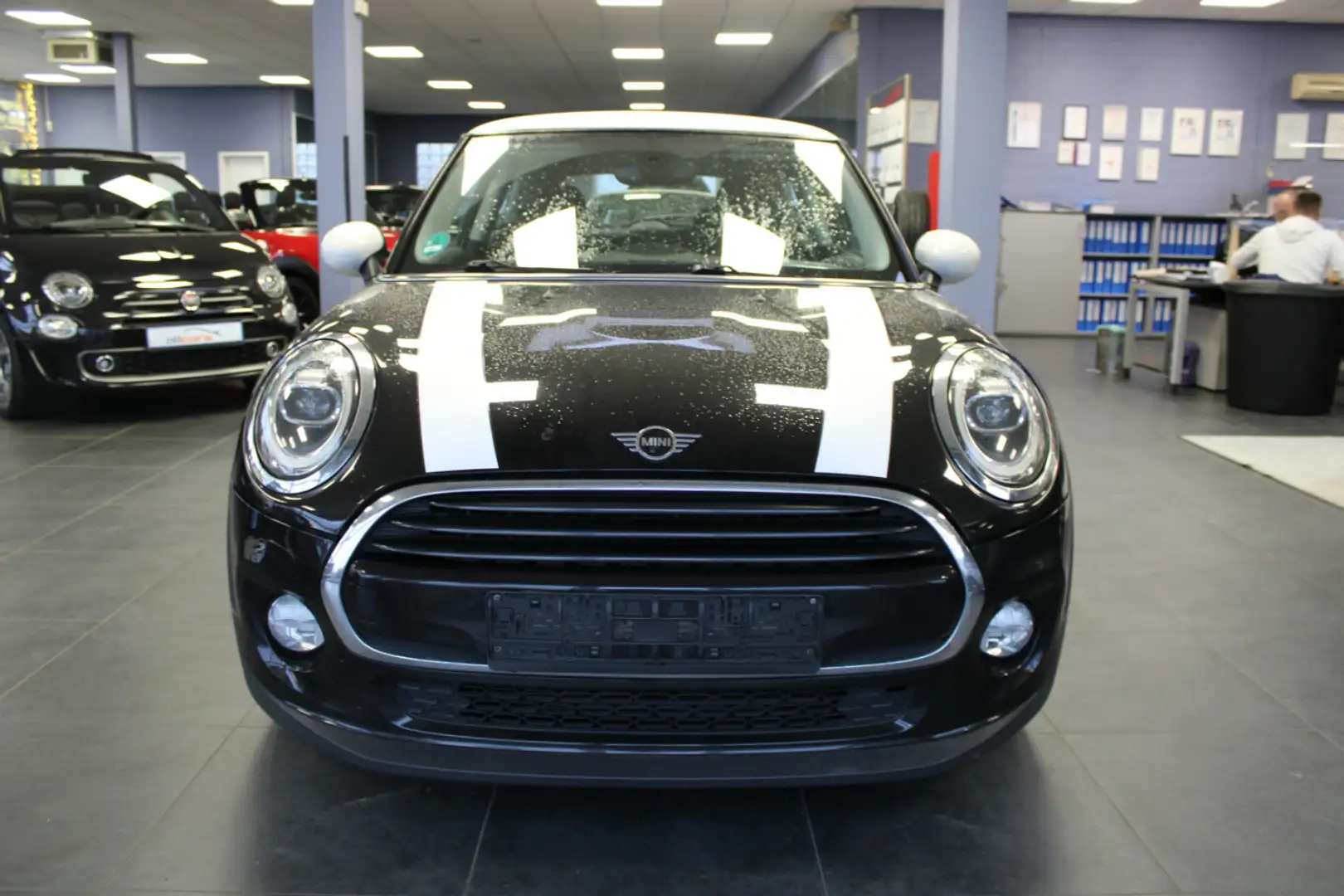 MINI Cooper D Cooper D Schwarz - 2