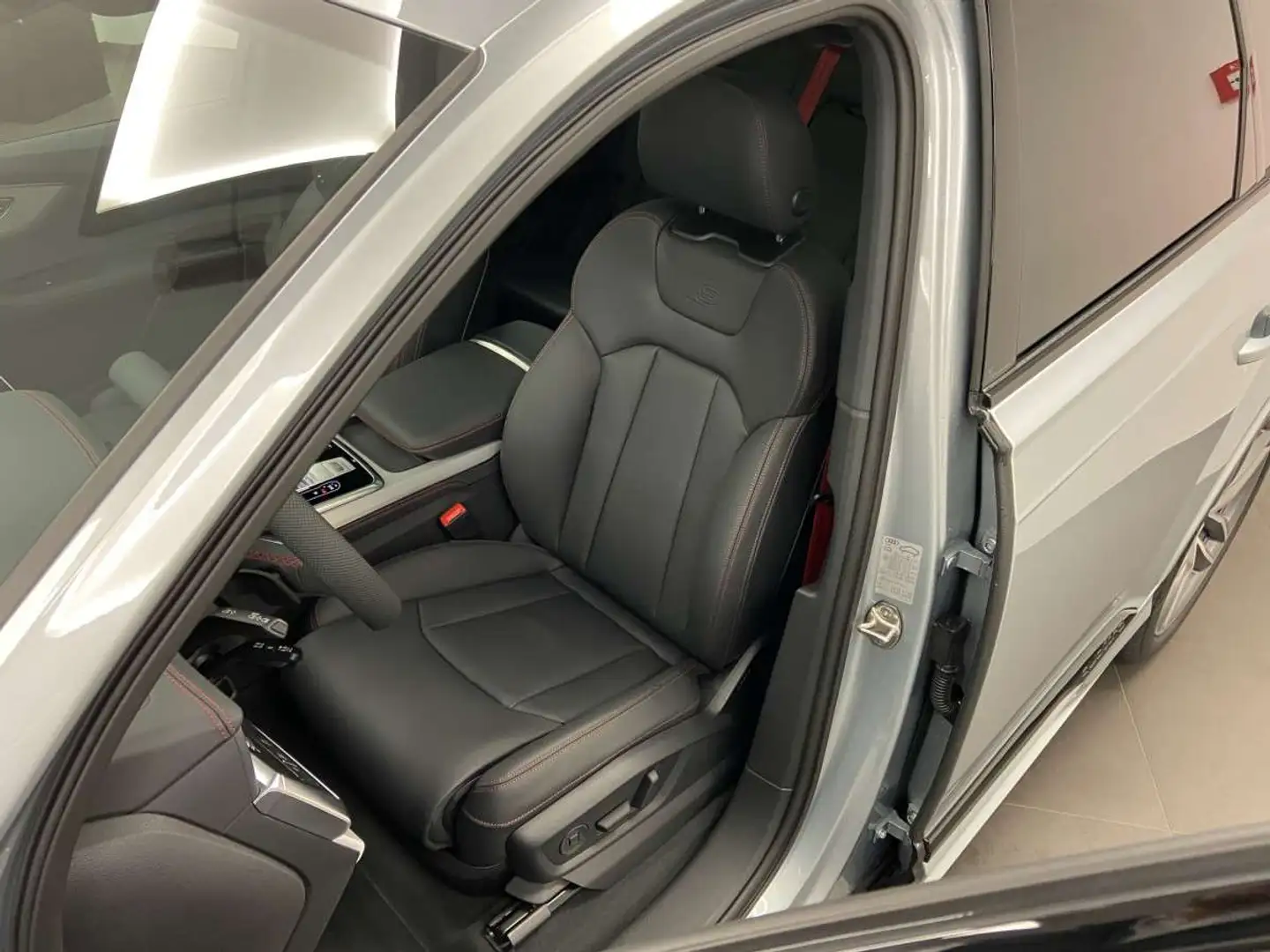 Audi Q7 S line 55 TFSI e quattro 290(395) kW (ch) tiptroni Zilver - 2