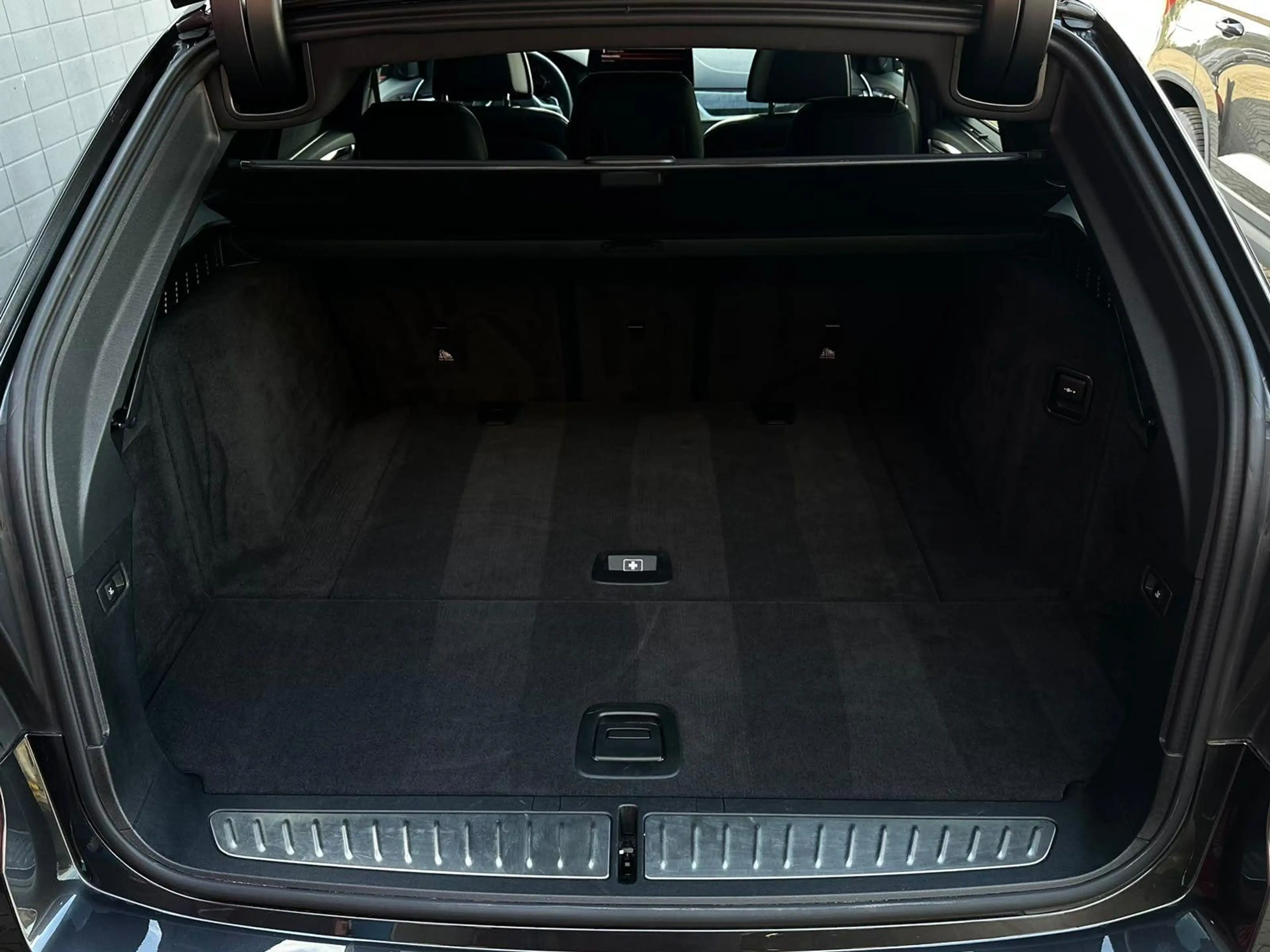 BMW 540 i xDrive M SPORT SHADOW HUD#PANO#SITZLUFT#SHZ — photo 7