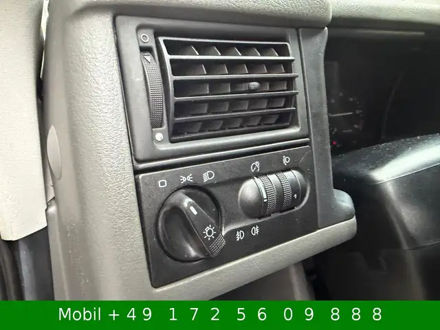 Volkswagen Multivan view 24
