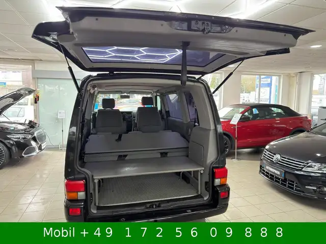 Volkswagen Multivan view 13