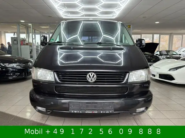 Volkswagen Multivan view 5