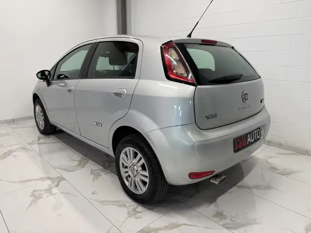 Fiat Punto view 4