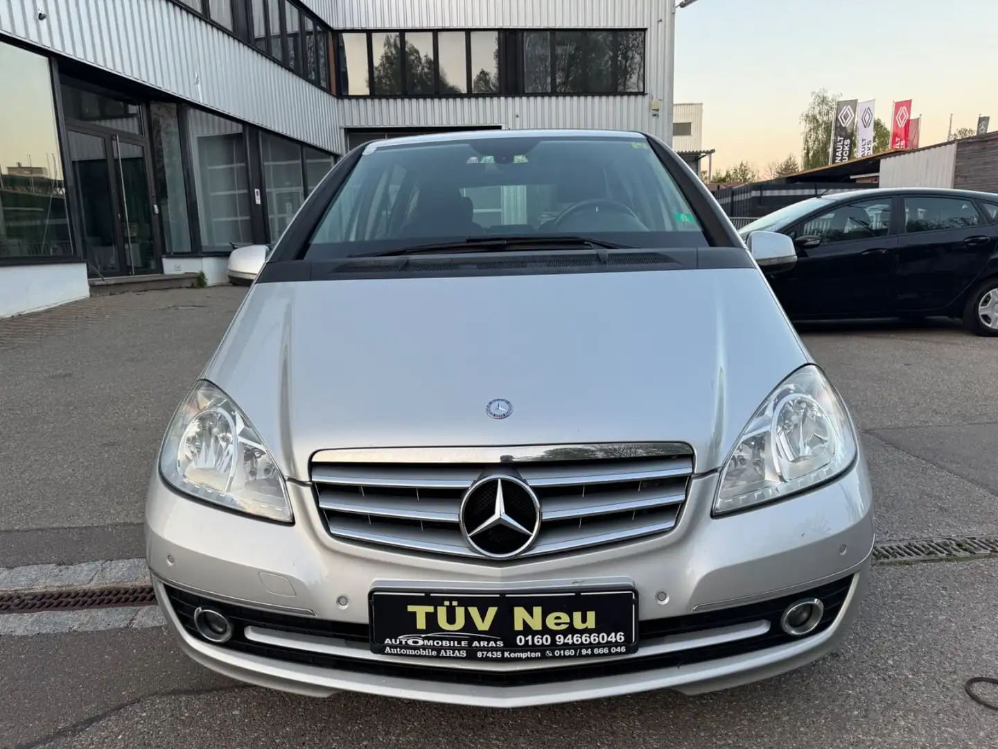 Mercedes-Benz A 160 1,5 KAT BENZI/Tüvneu/1hand/Türen5/Euro5 Stříbrná - 2