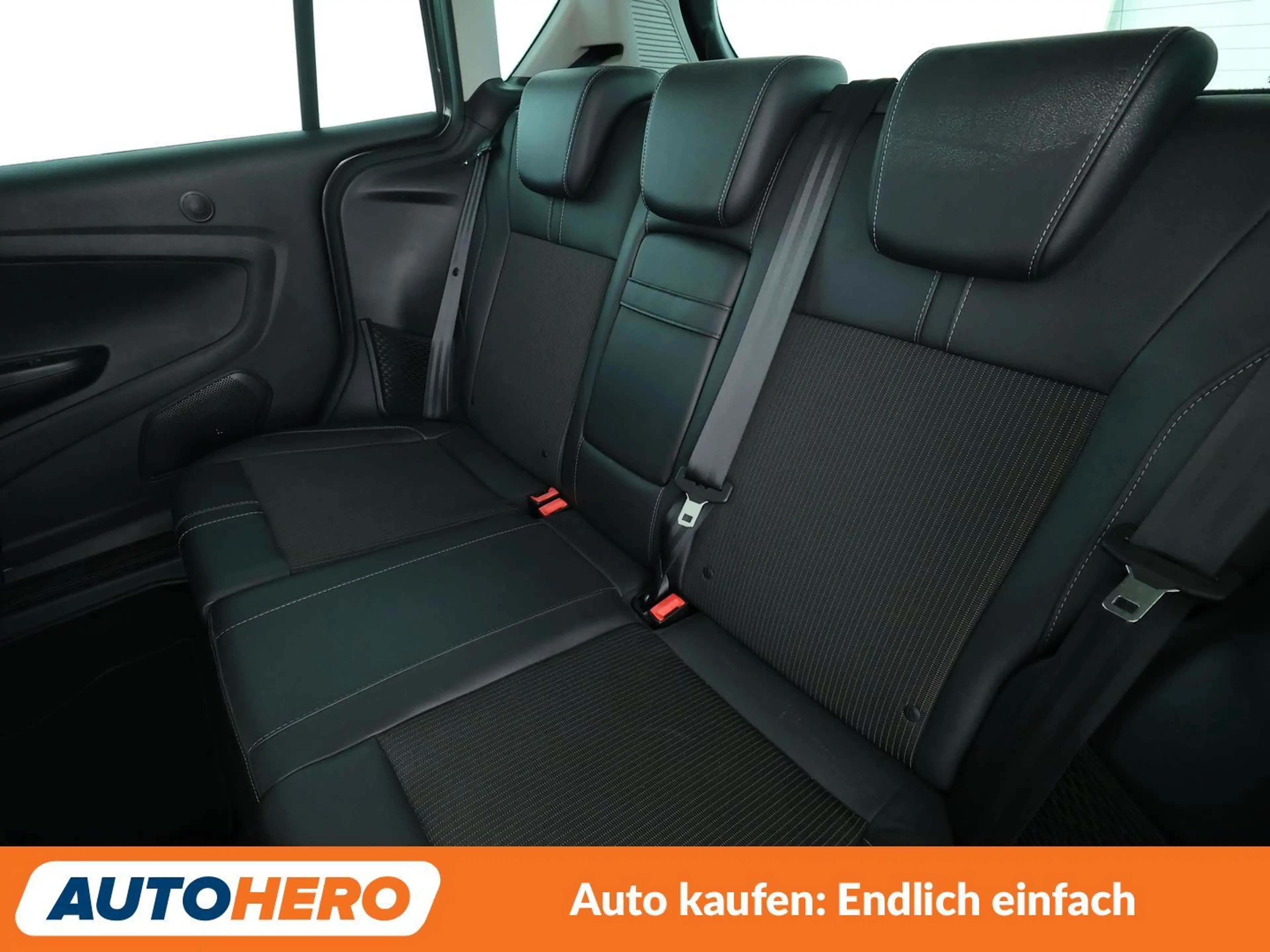 Ford B-Max 1.6 Ti-VCT Titanium Aut.*NAVI*TEMPO*PDC*PANO* — photo 14