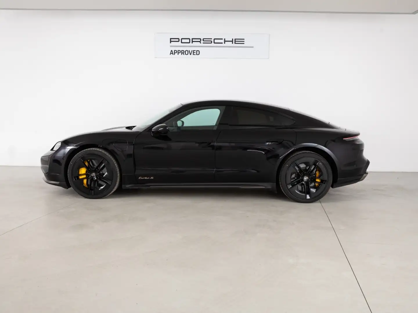 Porsche Taycan Turbo S Black - 2