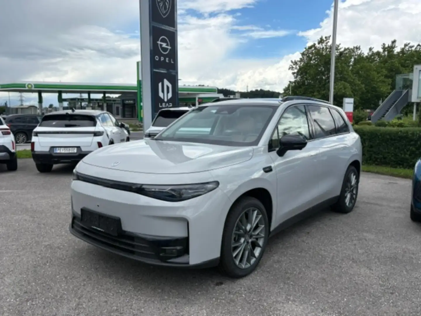 Leapmotor C10 Design Promax 81,9 kwh Grau - 2
