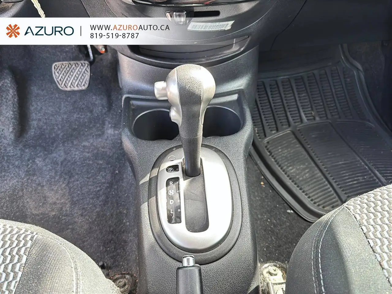 Nissan Versa снимка Nissan Versa