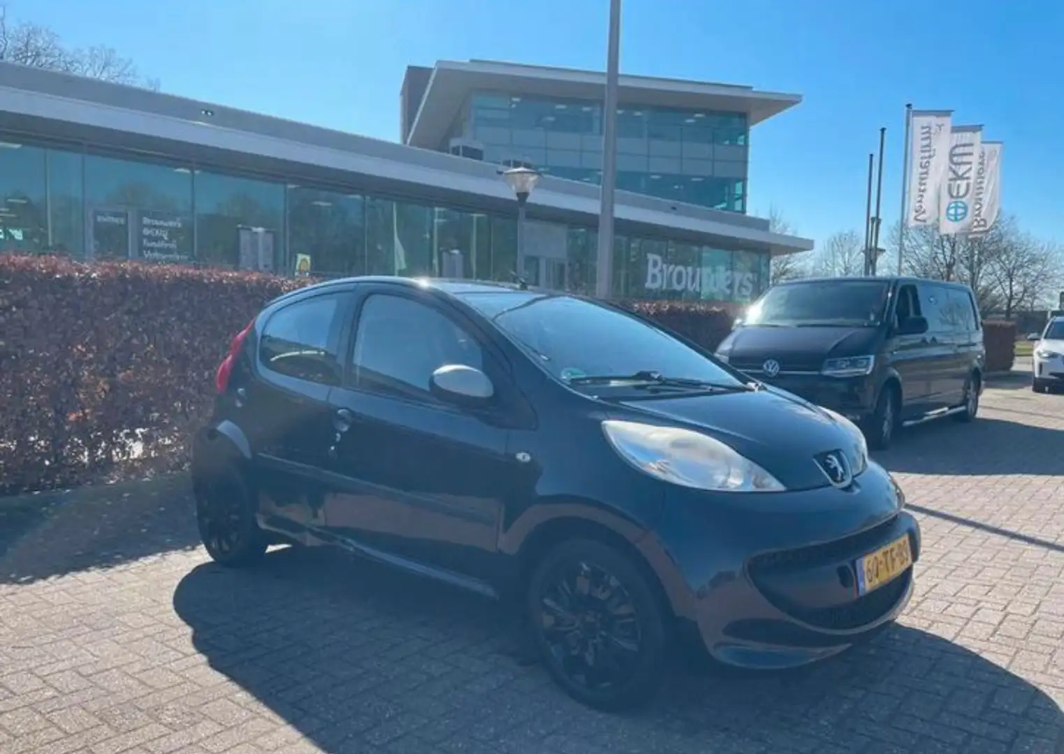 Peugeot 107 107 1.0-12V XS Černá - 1