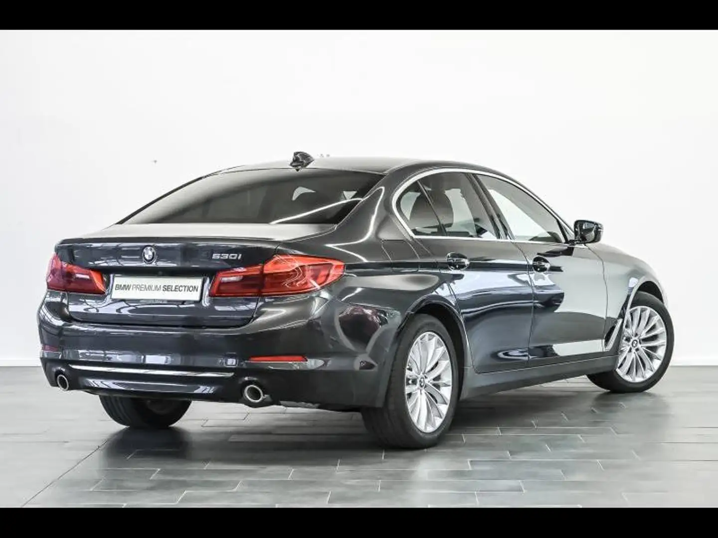 BMW 530 Luxury line berline Grijs - 2