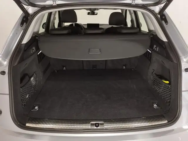 Audi Q5 view 9