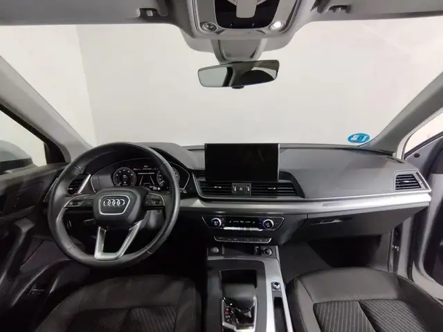 Audi Q5 view 6