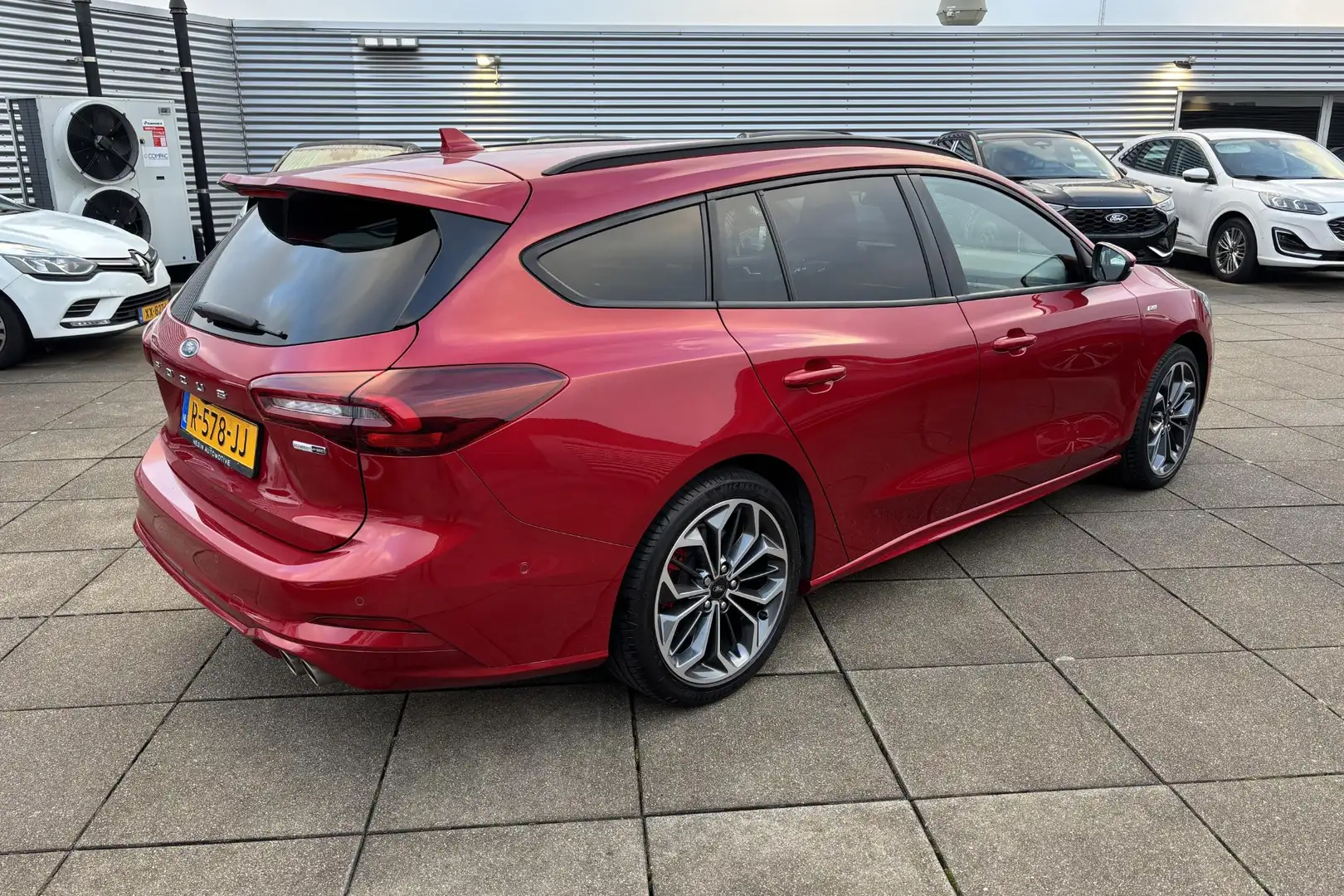 Ford Focus Wagon 1.0 EcoBoost ST Line Business Rouge - 2